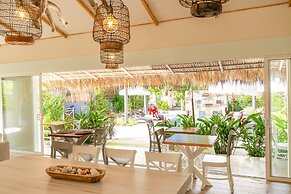 Les Voiles Blanches Tamarindo