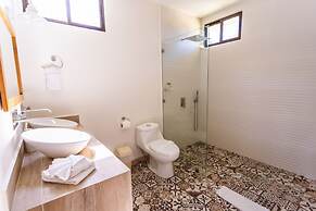 Les Voiles Blanches Tamarindo