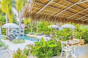 Les Voiles Blanches Tamarindo