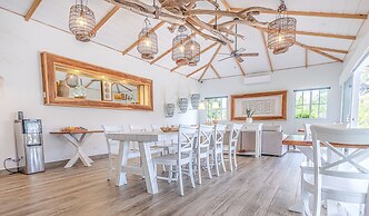 Les Voiles Blanches Tamarindo