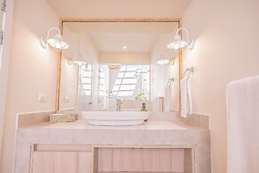 Les Voiles Blanches Tamarindo