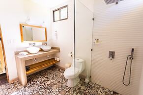 Les Voiles Blanches Tamarindo