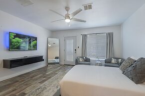 Ash & Ko Boutique Lodging