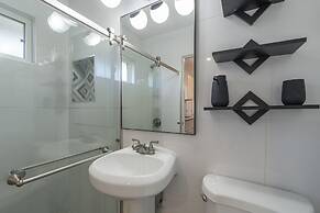 Ash & Ko Boutique Lodging