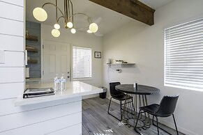 Ash & Ko Boutique Lodging