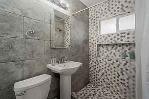 Ash & Ko Boutique Lodging