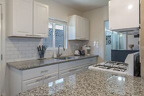 Ash & Ko Boutique Lodging