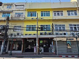 Baanpin Hotel and Cafe