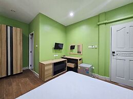 Baanpin Hotel and Cafe