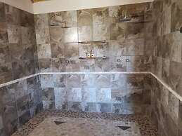 VALLEY BUSHVELD COUNTRY LODGE