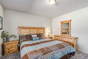 Fisherman's Cove Retreat - Game Room Included! by Yosemite Region Reso