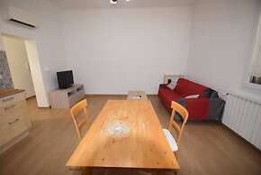 Vicino Ospedale E Aeroporto Num92867