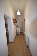 Vicino Ospedale E Aeroporto Num92867