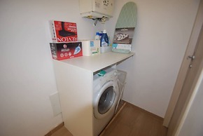 Vicino Ospedale E Aeroporto Num92867