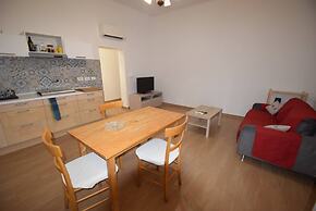 Vicino Ospedale E Aeroporto Num92867