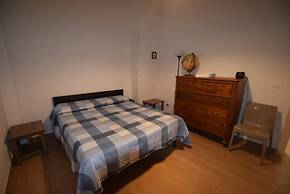 Vicino Ospedale E Aeroporto Num92867