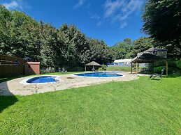 Stunning 2-bed House in Saint Columb