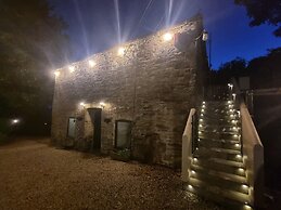 Stunning 2-bed House in Saint Columb