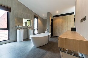 Grand Villa Cedrix in the Green Paradise