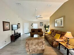 Grand Family House With Private Pool Near Disney Parks