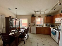 Grand Family House With Private Pool Near Disney Parks