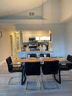 Grand Executive 3BD Condo Apartment Near Disney Parks 4