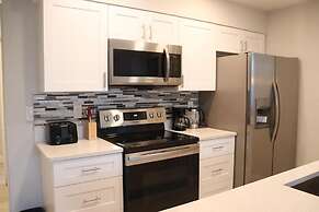 Grand Executive 3BD Condo Apartment Near Disney Parks 4