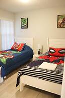 Grand Executive 3BD Condo Apartment Near Disney Parks 4