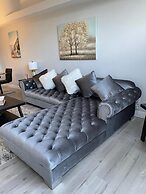 Grand Executive 3BD Condo Apartment Near Disney Parks 4