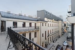 Lumina lux apart on Piotrkowska street