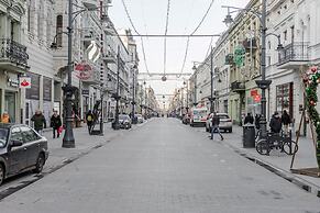 Lumina lux apart on Piotrkowska street