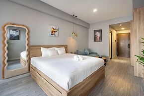 Otis Soho Saigon Balcony Apartment