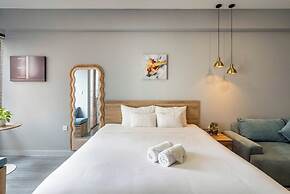 Otis Soho Saigon Balcony Apartment