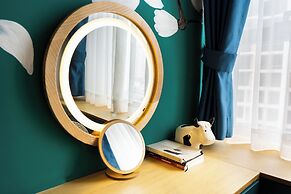 Otis Soho Saigon Balcony Apartment