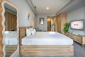 Otis Soho Saigon Balcony Apartment