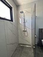 Brand New Immaculate 3-bed Villa in Grote Berg