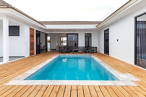 Brand New Immaculate 3-bed Villa in Grote Berg