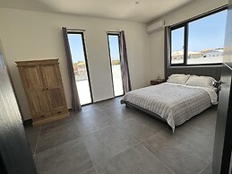 Brand New Immaculate 3-bed Villa in Grote Berg