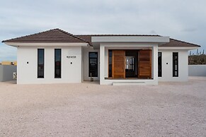 Brand New Immaculate 3-bed Villa in Grote Berg