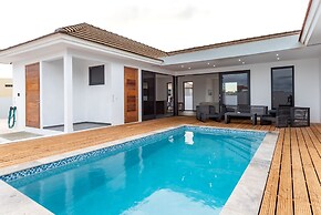 Brand New Immaculate 3-bed Villa in Grote Berg
