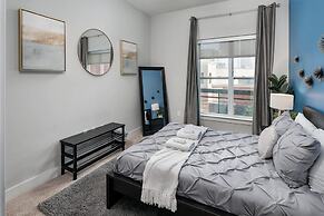 ASK FOR Discount-luxury Serviced Apt in Uptown CLT