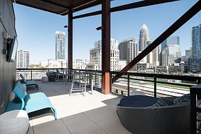 ASK FOR Discount-luxury Serviced Apt in Uptown CLT