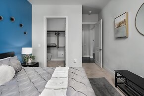 ASK FOR Discount-luxury Serviced Apt in Uptown CLT