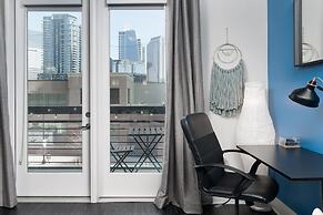 ASK FOR Discount-luxury Serviced Apt in Uptown CLT