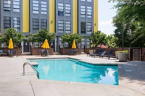 ASK FOR Discount-2br Hip Apt Free Parking Wifi
