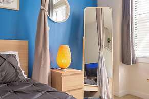 ASK FOR Discount-2br Hip Apt Free Parking Wifi