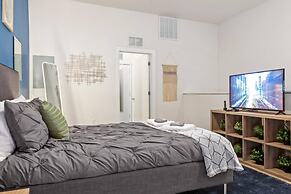 One Bedroom Apartment -10 Min Walk to Epicentre Wifi