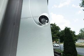 One Bedroom Apartment -10 Min Walk to Epicentre Wifi