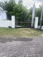 3-bed House in Montego Bay 10 min From Airport