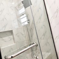 Luxury Shortlet Apartment LBS, AJAH